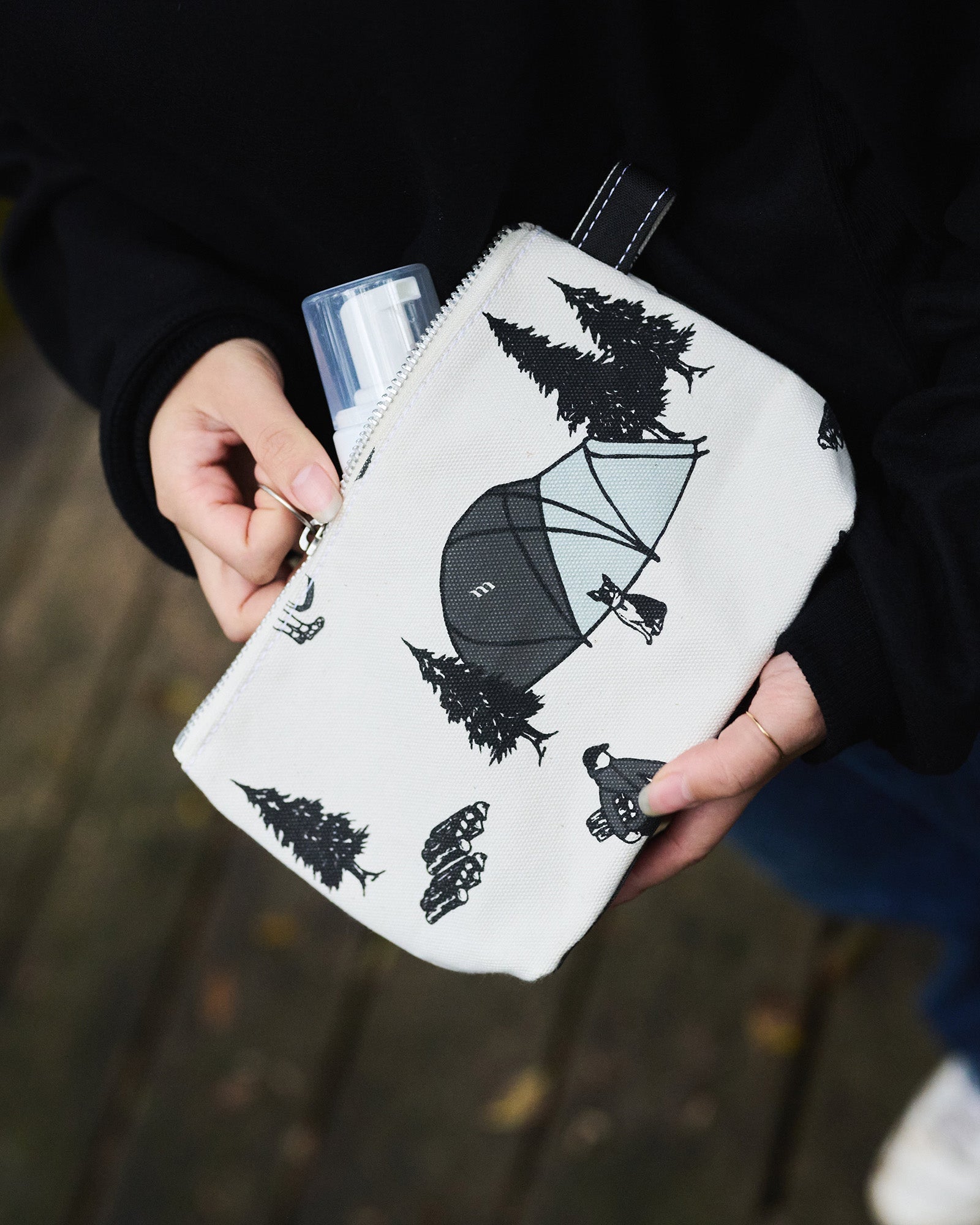 Gris × TEMBEA TOILETRY BAG MEDIUM Deep Grey